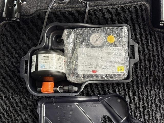 シエンタ Ｘ　４ＷＤ　衝突被害軽減システム　メモリーナビ　バックカメラ　電動スライドドア　フルセグ　ＬＥＤヘッドランプ　アルミホイール　キーレス　横滑り防止機能　３列シート　乗車定員６人　ワンオーナー（31枚目）