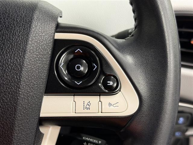 プリウス Ｓセーフティプラス　寒冷地　衝突被害軽減システム　ＨＤＤナビ　バックカメラ　ワンセグ　ＬＥＤヘッドランプ　アルミホイール　スマートキー　オートクルーズコントロール　ＥＴＣ　盗難防止装置　キーレス　横滑り防止機能（22枚目）