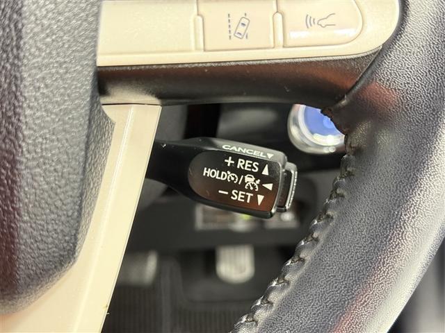 プリウス Ｓセーフティプラス　寒冷地　衝突被害軽減システム　ＨＤＤナビ　バックカメラ　ワンセグ　ＬＥＤヘッドランプ　アルミホイール　スマートキー　オートクルーズコントロール　ＥＴＣ　盗難防止装置　キーレス　横滑り防止機能（23枚目）