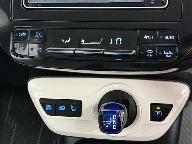 プリウス Ｓセーフティプラス　寒冷地　衝突被害軽減システム　ＨＤＤナビ　バックカメラ　ワンセグ　ＬＥＤヘッドランプ　アルミホイール　スマートキー　オートクルーズコントロール　ＥＴＣ　盗難防止装置　キーレス　横滑り防止機能（25枚目）