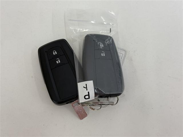 プリウス Ｓセーフティプラス　寒冷地　衝突被害軽減システム　ＨＤＤナビ　バックカメラ　ワンセグ　ＬＥＤヘッドランプ　アルミホイール　スマートキー　オートクルーズコントロール　ＥＴＣ　盗難防止装置　キーレス　横滑り防止機能（33枚目）