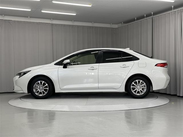 カローラ Ｇ　寒冷地　衝突被害軽減システム　バックカメラ　フルセグ　ＬＥＤヘッドランプ　アルミホイール　スマートキー　オートクルーズコントロール　ＥＴＣ　盗難防止装置　キーレス　横滑り防止機能　ワンオーナー（4枚目）