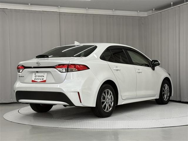 カローラ Ｇ　寒冷地　衝突被害軽減システム　バックカメラ　フルセグ　ＬＥＤヘッドランプ　アルミホイール　スマートキー　オートクルーズコントロール　ＥＴＣ　盗難防止装置　キーレス　横滑り防止機能　ワンオーナー（5枚目）