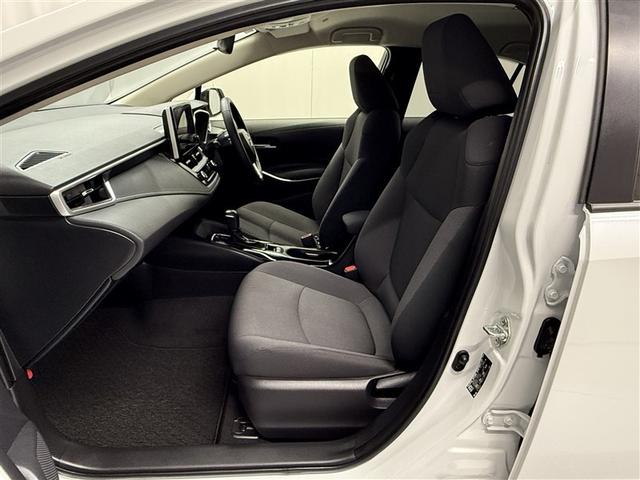 カローラ Ｇ　寒冷地　衝突被害軽減システム　バックカメラ　フルセグ　ＬＥＤヘッドランプ　アルミホイール　スマートキー　オートクルーズコントロール　ＥＴＣ　盗難防止装置　キーレス　横滑り防止機能　ワンオーナー（11枚目）