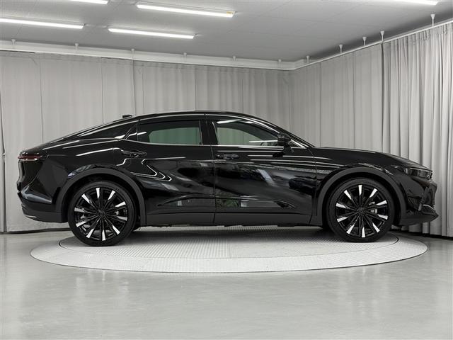 クラウンクロスオーバー ＲＳアドバンスド　４ＷＤ　寒冷地　衝突被害軽減システム　革シート　アルミホイール　ハイブリッド（7枚目）