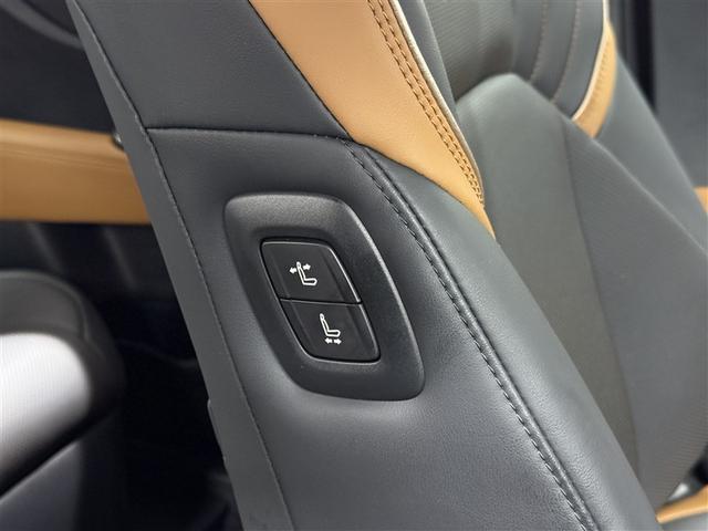 クラウンクロスオーバー ＲＳアドバンスド　４ＷＤ　寒冷地　衝突被害軽減システム　革シート　アルミホイール　ハイブリッド（12枚目）