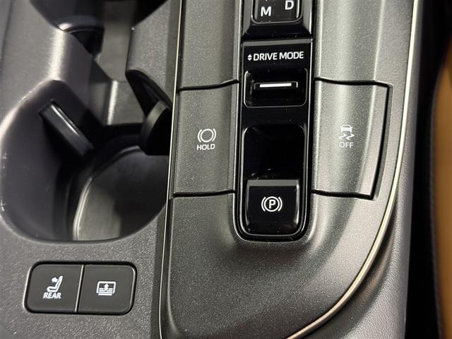 クラウンクロスオーバー ＲＳアドバンスド　４ＷＤ　寒冷地　衝突被害軽減システム　革シート　アルミホイール　ハイブリッド（22枚目）