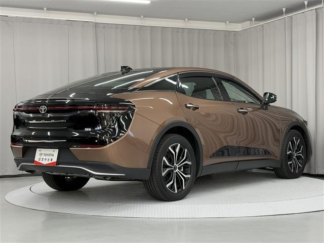 クラウンクロスオーバー Ｇアドバンスド　４ＷＤ　寒冷地　衝突被害軽減システム　バックカメラ　フルセグ　ＬＥＤヘッドランプ　アルミホイール　スマートキー　オートクルーズコントロール　ＥＴＣ　盗難防止装置　電動シート　キーレス　横滑り防止機能（5枚目）