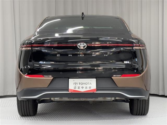 クラウンクロスオーバー Ｇアドバンスド　４ＷＤ　寒冷地　衝突被害軽減システム　バックカメラ　フルセグ　ＬＥＤヘッドランプ　アルミホイール　スマートキー　オートクルーズコントロール　ＥＴＣ　盗難防止装置　電動シート　キーレス　横滑り防止機能（6枚目）