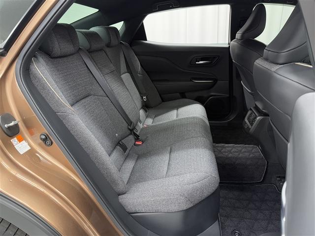 クラウンクロスオーバー Ｇアドバンスド　４ＷＤ　寒冷地　衝突被害軽減システム　バックカメラ　フルセグ　ＬＥＤヘッドランプ　アルミホイール　スマートキー　オートクルーズコントロール　ＥＴＣ　盗難防止装置　電動シート　キーレス　横滑り防止機能（10枚目）