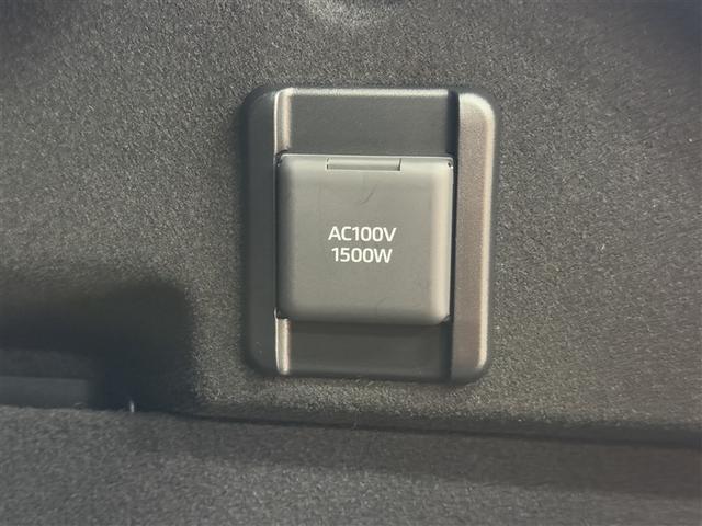 クラウンクロスオーバー Ｇアドバンスド　４ＷＤ　寒冷地　衝突被害軽減システム　バックカメラ　フルセグ　ＬＥＤヘッドランプ　アルミホイール　スマートキー　オートクルーズコントロール　ＥＴＣ　盗難防止装置　電動シート　キーレス　横滑り防止機能（22枚目）