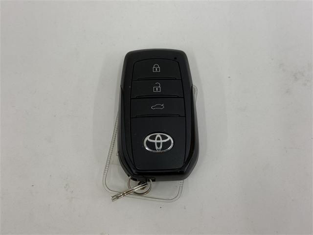 クラウンクロスオーバー Ｇアドバンスド　４ＷＤ　寒冷地　衝突被害軽減システム　バックカメラ　フルセグ　ＬＥＤヘッドランプ　アルミホイール　スマートキー　オートクルーズコントロール　ＥＴＣ　盗難防止装置　電動シート　キーレス　横滑り防止機能（32枚目）