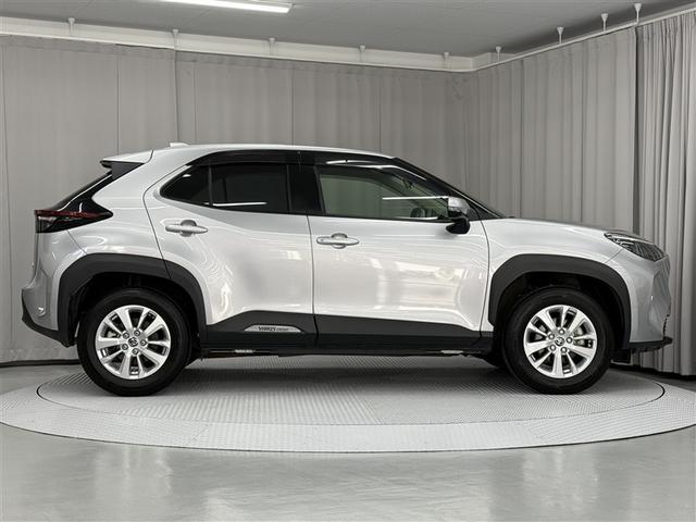 ヤリスクロス ハイブリッドG 4WD 寒冷地 衝突被害軽減システム メモリーナビ バックカメラ アルミホイール スマートキー オートクルーズコントロール ETC 盗難防止装置 キーレス 横滑り防止機能 ハイブリッド(6枚目)