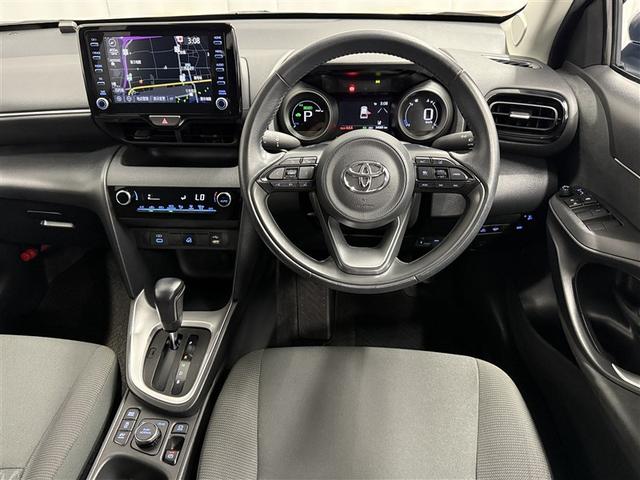 ヤリスクロス ハイブリッドG 4WD 寒冷地 衝突被害軽減システム メモリーナビ バックカメラ アルミホイール スマートキー オートクルーズコントロール ETC 盗難防止装置 キーレス 横滑り防止機能 ハイブリッド(7枚目)