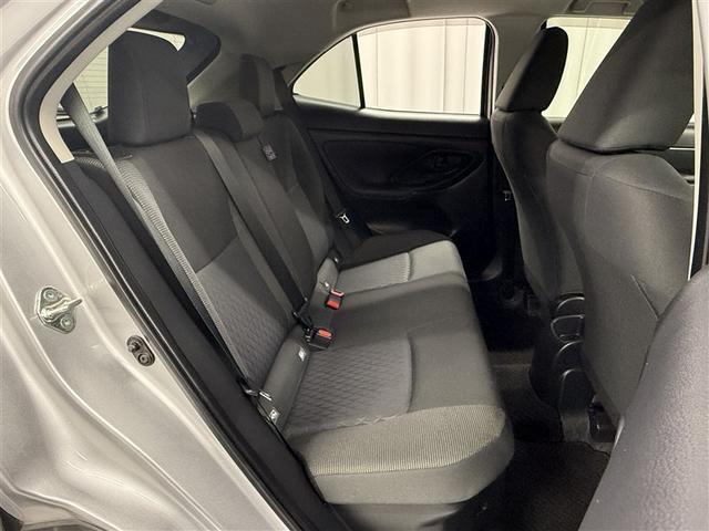 ヤリスクロス ハイブリッドG 4WD 寒冷地 衝突被害軽減システム メモリーナビ バックカメラ アルミホイール スマートキー オートクルーズコントロール ETC 盗難防止装置 キーレス 横滑り防止機能 ハイブリッド(10枚目)