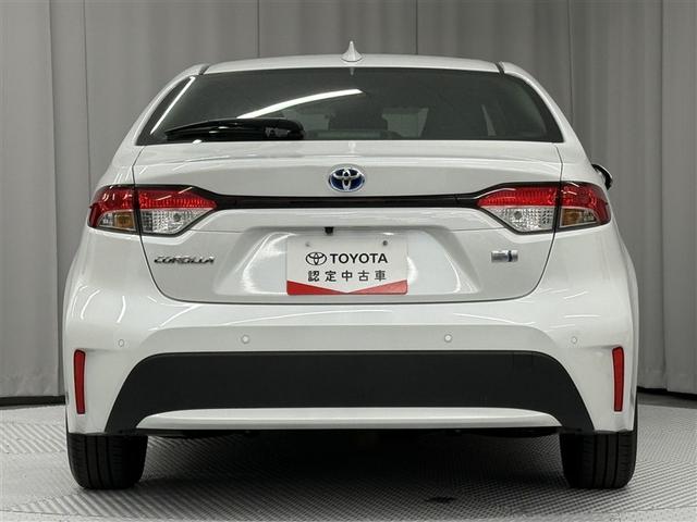 カローラ ハイブリッド　Ｇ　４ＷＤ　寒冷地　衝突被害軽減システム　バックカメラ　フルセグ　ＬＥＤヘッドランプ　スマートキー　オートクルーズコントロール　ＥＴＣ　盗難防止装置　キーレス　横滑り防止機能　ハイブリッド（6枚目）