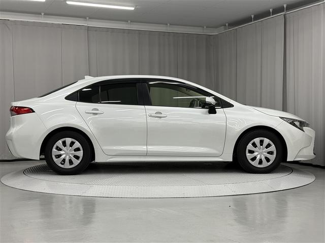 カローラ ハイブリッド　Ｇ　４ＷＤ　寒冷地　衝突被害軽減システム　バックカメラ　フルセグ　ＬＥＤヘッドランプ　スマートキー　オートクルーズコントロール　ＥＴＣ　盗難防止装置　キーレス　横滑り防止機能　ハイブリッド（7枚目）