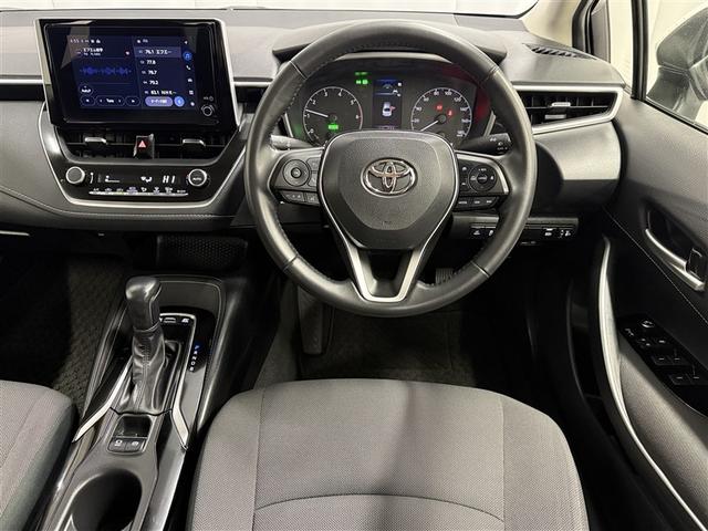 カローラ ハイブリッド　Ｇ　４ＷＤ　寒冷地　衝突被害軽減システム　バックカメラ　フルセグ　ＬＥＤヘッドランプ　スマートキー　オートクルーズコントロール　ＥＴＣ　盗難防止装置　キーレス　横滑り防止機能　ハイブリッド（8枚目）