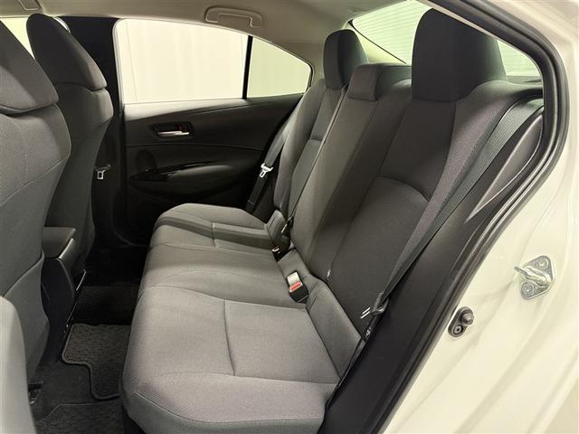 カローラ ハイブリッド　Ｇ　４ＷＤ　寒冷地　衝突被害軽減システム　バックカメラ　フルセグ　ＬＥＤヘッドランプ　スマートキー　オートクルーズコントロール　ＥＴＣ　盗難防止装置　キーレス　横滑り防止機能　ハイブリッド（12枚目）