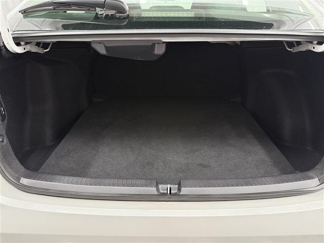 カローラ ハイブリッド　Ｇ　４ＷＤ　寒冷地　衝突被害軽減システム　バックカメラ　フルセグ　ＬＥＤヘッドランプ　スマートキー　オートクルーズコントロール　ＥＴＣ　盗難防止装置　キーレス　横滑り防止機能　ハイブリッド（13枚目）