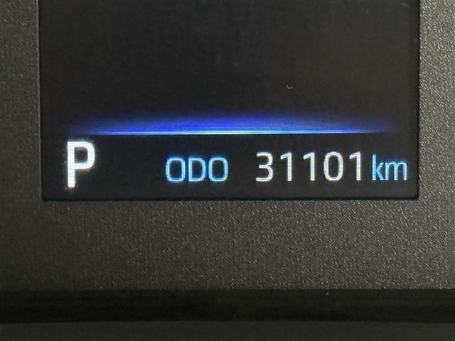 カローラ ハイブリッド　Ｇ　４ＷＤ　寒冷地　衝突被害軽減システム　バックカメラ　フルセグ　ＬＥＤヘッドランプ　スマートキー　オートクルーズコントロール　ＥＴＣ　盗難防止装置　キーレス　横滑り防止機能　ハイブリッド（30枚目）