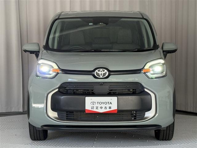 シエンタ ハイブリッドＺ　４ＷＤ　寒冷地　衝突被害軽減システム　バックカメラ　フルセグ　ＬＥＤヘッドランプ　スマートキー　オートクルーズコントロール　ＥＴＣ　盗難防止装置　キーレス　横滑り防止機能　３列シート　乗車定員７人（3枚目）