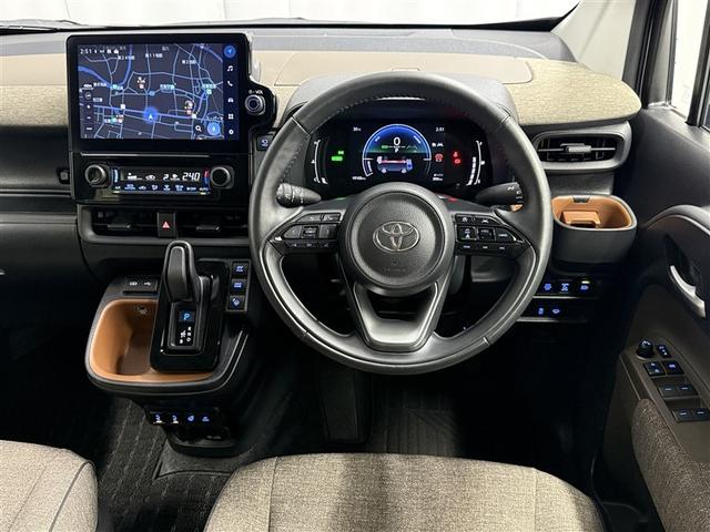 シエンタ ハイブリッドＺ　４ＷＤ　寒冷地　衝突被害軽減システム　バックカメラ　フルセグ　ＬＥＤヘッドランプ　スマートキー　オートクルーズコントロール　ＥＴＣ　盗難防止装置　キーレス　横滑り防止機能　３列シート　乗車定員７人（10枚目）
