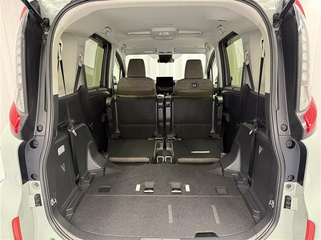 シエンタ ハイブリッドＺ　４ＷＤ　寒冷地　衝突被害軽減システム　バックカメラ　フルセグ　ＬＥＤヘッドランプ　スマートキー　オートクルーズコントロール　ＥＴＣ　盗難防止装置　キーレス　横滑り防止機能　３列シート　乗車定員７人（22枚目）