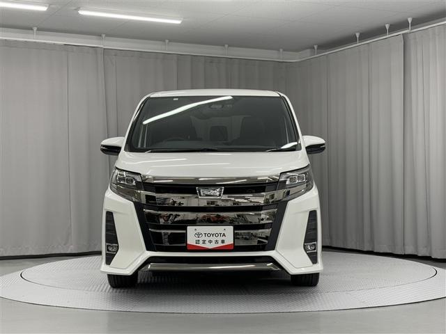 ノア Ｓｉ　ダブルバイビー　４ＷＤ　寒冷地　衝突被害軽減システム　メモリーナビ　バックカメラ　両側電動スライド　フルセグ　ＬＥＤヘッドランプ　アルミホイール　ドラレコ　スマートキー　オートクルーズコントロール　ＥＴＣ　キーレス（2枚目）