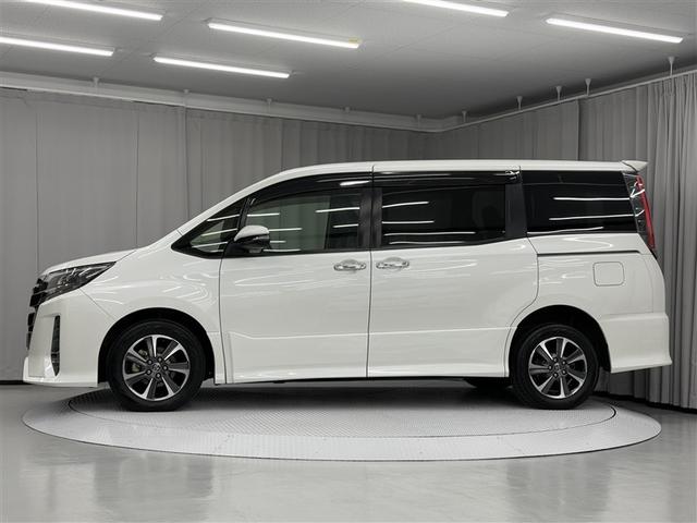 ノア Ｓｉ　ダブルバイビー　４ＷＤ　寒冷地　衝突被害軽減システム　メモリーナビ　バックカメラ　両側電動スライド　フルセグ　ＬＥＤヘッドランプ　アルミホイール　ドラレコ　スマートキー　オートクルーズコントロール　ＥＴＣ　キーレス（4枚目）
