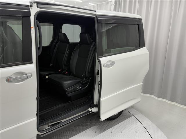 ノア Ｓｉ　ダブルバイビー　４ＷＤ　寒冷地　衝突被害軽減システム　メモリーナビ　バックカメラ　両側電動スライド　フルセグ　ＬＥＤヘッドランプ　アルミホイール　ドラレコ　スマートキー　オートクルーズコントロール　ＥＴＣ　キーレス（5枚目）