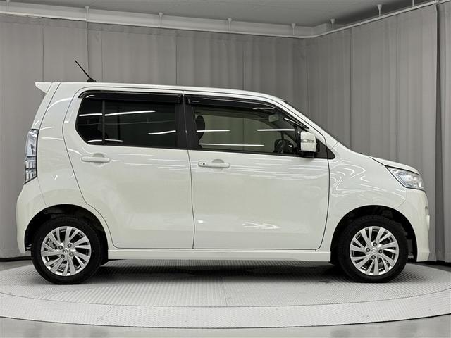 ワゴンＲスティングレー Ｘ　４ＷＤ　衝突被害軽減システム　メモリーナビ　バックカメラ　フルセグ　ＨＩＤヘッドライト　アルミホイール　スマートキー　アイドリングストップ　ＥＴＣ　盗難防止装置　キーレス　横滑り防止機能　ベンチシート（7枚目）