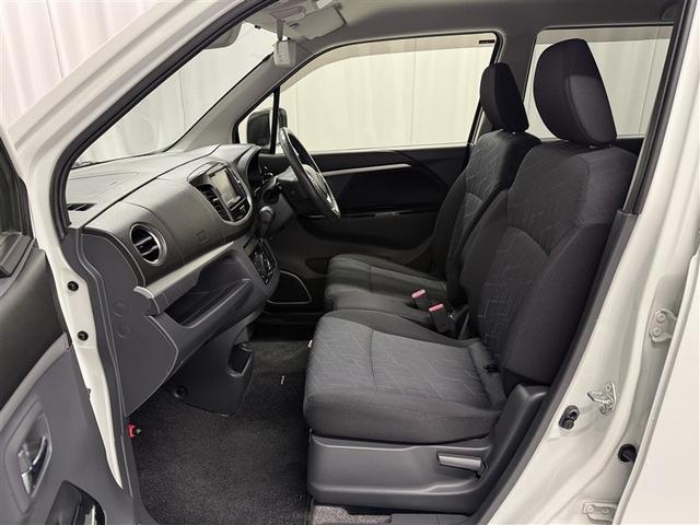 ワゴンＲスティングレー Ｘ　４ＷＤ　衝突被害軽減システム　メモリーナビ　バックカメラ　フルセグ　ＨＩＤヘッドライト　アルミホイール　スマートキー　アイドリングストップ　ＥＴＣ　盗難防止装置　キーレス　横滑り防止機能　ベンチシート（11枚目）