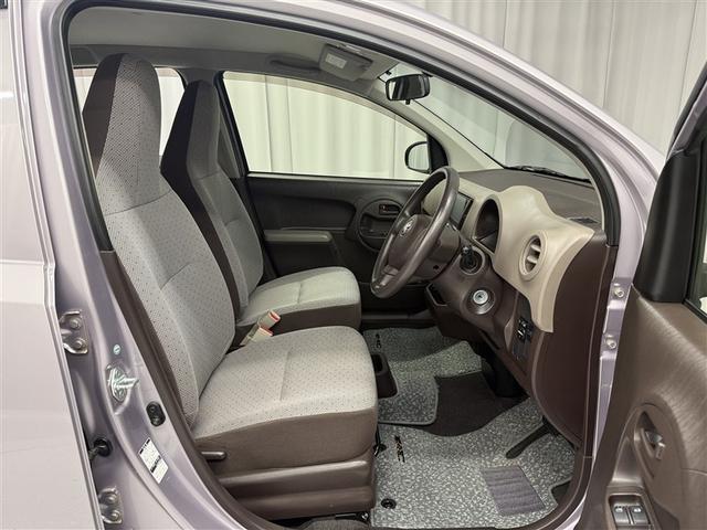 パッソ X 4WD メモリーナビ ワンセグ アルミホイール キーレス 横滑り防止機能 ベンチシート(8枚目)