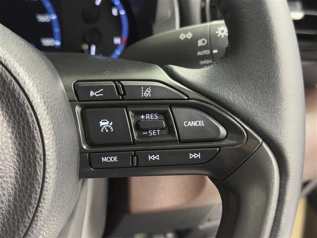 ヤリスクロス ハイブリッドZ 4WD 衝突被害軽減システム バックカメラ LEDヘッドランプ アルミホイール スマートキー オートクルーズコントロール ETC 盗難防止装置 電動シート キーレス 横滑り防止機能 ハイブリッド(21枚目)