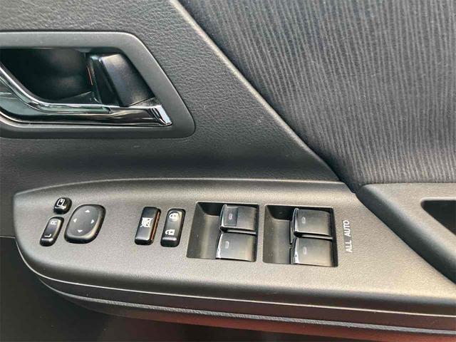 ヴェルファイア ２．４Ｚ　４ＷＤ　ドライブレコーダー　バックカメラ　ナビ　両側電動スライドドア　オートライト　ＨＩＤ　スマートキー　電動格納ミラー　後席モニター　３列シート　ＣＶＴ　アルミホイール　盗難防止システム（11枚目）