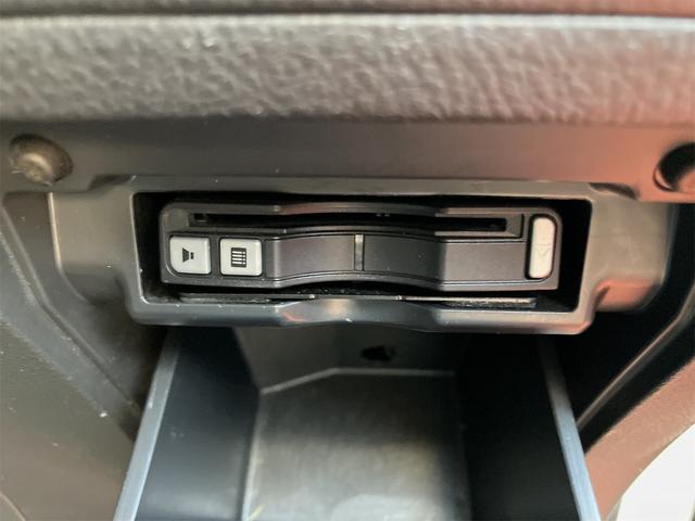 ヴェルファイア ２．４Ｚ　プラチナムセレクション　４ＷＤ　ＥＴＣ　バックカメラ　ナビ　クリアランスソナー　両側電動スライドドア　オートライト　ＨＩＤ　電動リアゲート　スマートキー　電動格納ミラー　３列シート　ＣＶＴ　アルミホイール　Ｂｌｕｅｔｏｏｔｈ（8枚目）