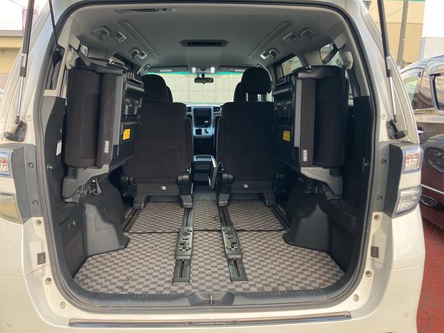 ヴェルファイア ２．４Ｚ　プラチナムセレクション　４ＷＤ　ＥＴＣ　バックカメラ　ナビ　クリアランスソナー　両側電動スライドドア　オートライト　ＨＩＤ　電動リアゲート　スマートキー　電動格納ミラー　３列シート　ＣＶＴ　アルミホイール　Ｂｌｕｅｔｏｏｔｈ（19枚目）