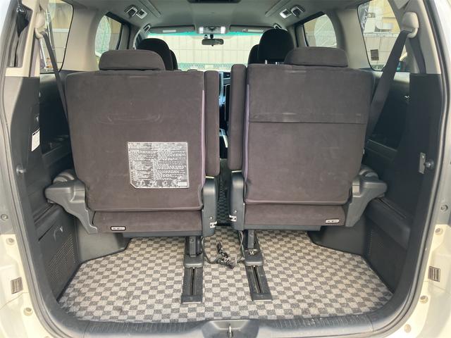 ヴェルファイア ２．４Ｚ　プラチナムセレクション　４ＷＤ　ＥＴＣ　バックカメラ　ナビ　クリアランスソナー　両側電動スライドドア　オートライト　ＨＩＤ　電動リアゲート　スマートキー　電動格納ミラー　３列シート　ＣＶＴ　アルミホイール　Ｂｌｕｅｔｏｏｔｈ（21枚目）