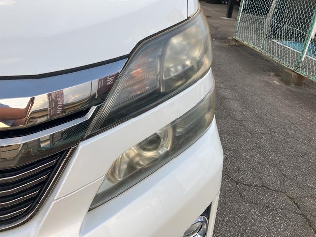 ヴェルファイア ２．４Ｚ　プラチナムセレクション　４ＷＤ　ＥＴＣ　バックカメラ　ナビ　クリアランスソナー　両側電動スライドドア　オートライト　ＨＩＤ　電動リアゲート　スマートキー　電動格納ミラー　３列シート　ＣＶＴ　アルミホイール　Ｂｌｕｅｔｏｏｔｈ（23枚目）