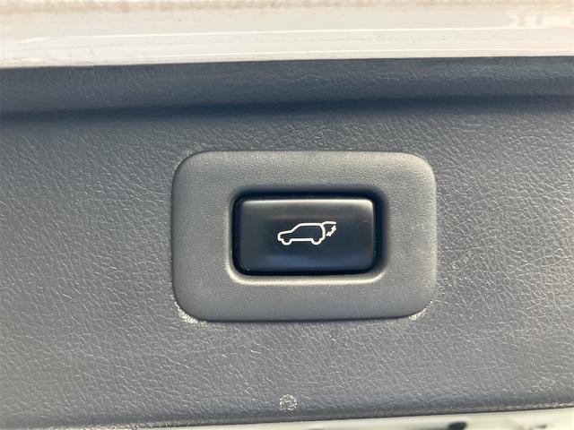 ヴェルファイア ２．４Ｚ　プラチナムセレクション　４ＷＤ　ＥＴＣ　バックカメラ　ナビ　クリアランスソナー　両側電動スライドドア　オートライト　ＨＩＤ　電動リアゲート　スマートキー　電動格納ミラー　３列シート　ＣＶＴ　アルミホイール　Ｂｌｕｅｔｏｏｔｈ（29枚目）