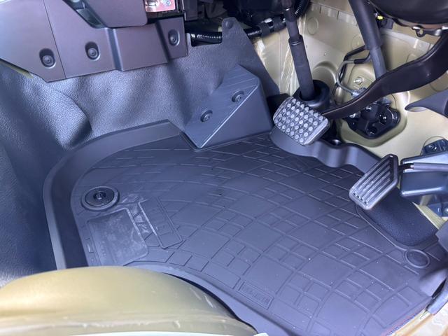 ハイゼットトラック ジャンボエクストラ　４ＷＤ　ＡＴ　マットタイヤ荷台しま板加工（18枚目）