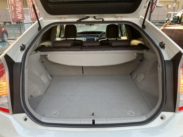 プリウス Sマイコーデ ETC モデリスタエアロ オートクルーズコントロール 全周囲カメラ アルミホイール オートライト HID CVT スマートキー 電動格納ミラー 盗難防止システム 衝突安全ボディ ABS ESC(19枚目)