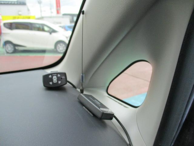 プラタナ ナビTV バックカメラ 左パワースライド 4WD(23枚目)