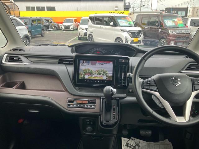 ソリオバンディット ハイブリッドＭＶ　４ＷＤ　デュアルカメラブレーキサポート　純正ナビ　全方位モニター　両側パワースライドドア　ＥＴＣ　ＵＳＢポート　ロールサンシェード　後席テーブル　パーキングソナー　ＨＵＤ　前席シートヒーター　キーレス（13枚目）