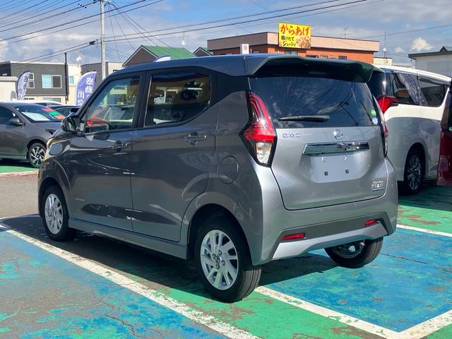 デイズ ハイウェイスター X 4WD ハイブリッド 誤発進抑制付エマージェンシーブレーキ 純正フルセグナビ バックカメラ LEDヘッドライト/フォグ 純正エンジンスターター 前席シートヒーター パーキングソナー ステリングスイッチ(5枚目)
