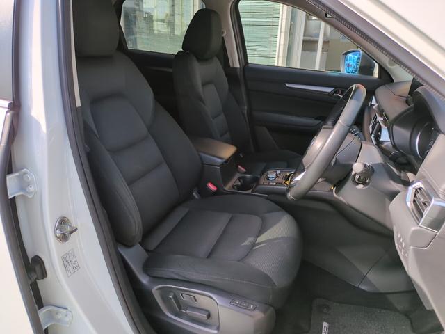 ＣＸ－５ ＸＤ　プロアクティブ　４ＷＤ　パワーバックドア　ハンドルヒーター　ヘッドアップディスプレイ　サイド／バックカメラ　シートメモリー　前席シートヒーター　パーキングソナー　ＵＳＢポート　フルセグ対応純正ナビ　Ｂｌｕｅｔｏｏｔｈ（9枚目）