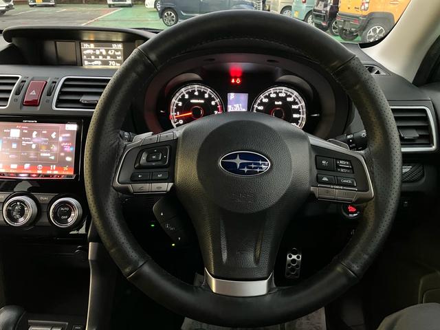 フォレスター Ｓ－リミテッド　４ＷＤ　アイサイト　フルセグナビ　Ｂｌｕｅｔｏｏｔｈ　バックカメラ　ＥＴＣ　ＬＥＤデイライト　純正１８インチアルミ　ハーフレザーシート　パワーシート　前席シートヒーター　Ｘ－ＭＯＤＥ　パドルシフト（14枚目）