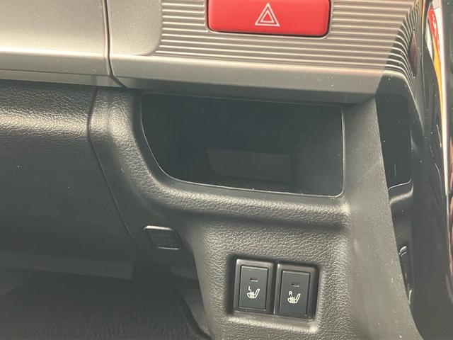 スペーシアカスタム ハイブリッドＸＳ　４ＷＤ　デュアルカメラブレーキサポート　両側電動スライドドア　ＬＥＤヘッドライト／フォグ　ハーフレザーシート　純正１５インチアルミホイール　追従式クルーズコントロール　前席シートヒーター　バックカメラ（13枚目）