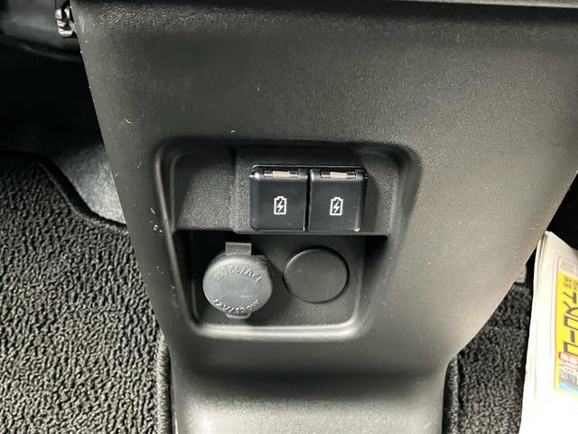 スペーシアカスタム ハイブリッドＸＳ　４ＷＤ　デュアルカメラブレーキサポート　両側電動スライドドア　ＬＥＤヘッドライト／フォグ　ハーフレザーシート　純正１５インチアルミホイール　追従式クルーズコントロール　前席シートヒーター　バックカメラ（15枚目）